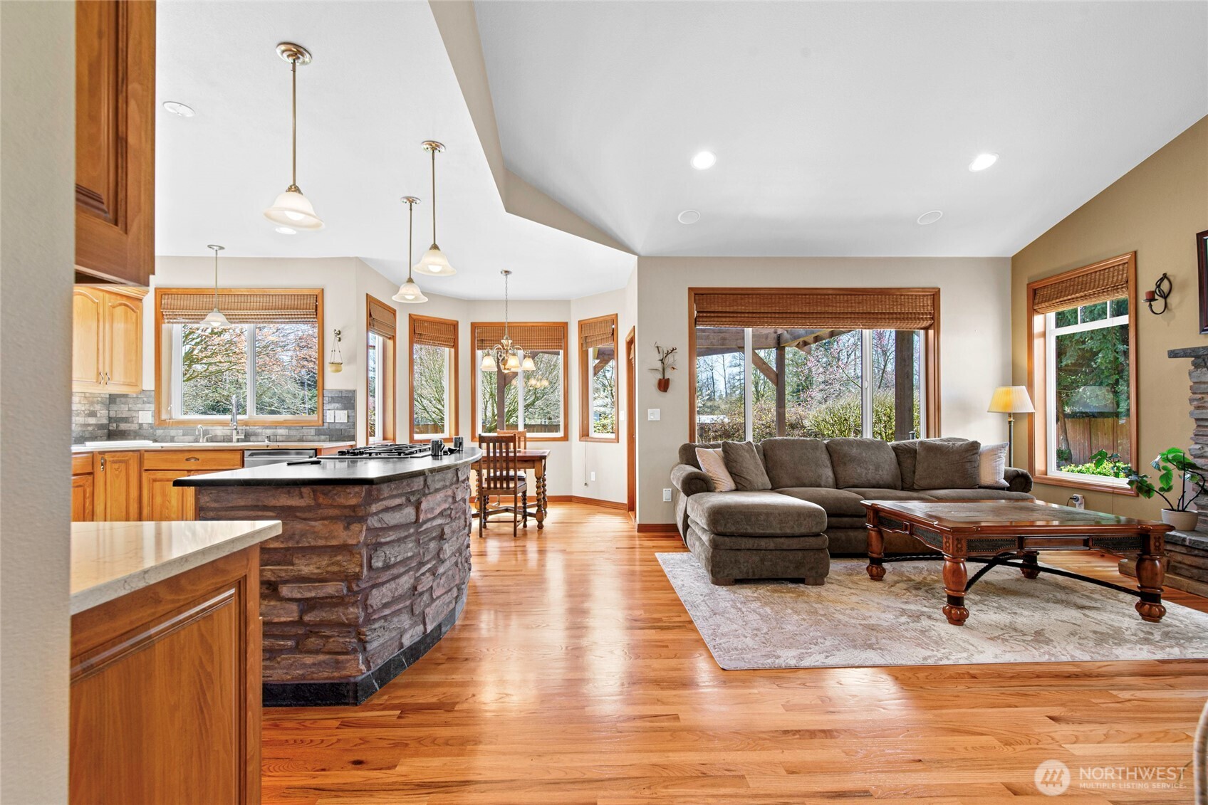 15523 SE 261st Place , Covington, WA 98042