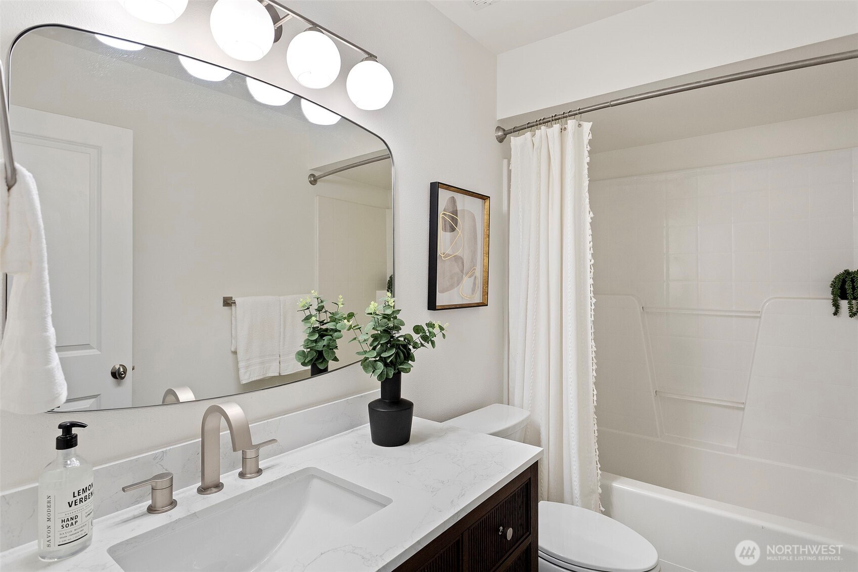 347 N 103rd Street , Seattle, WA 98133