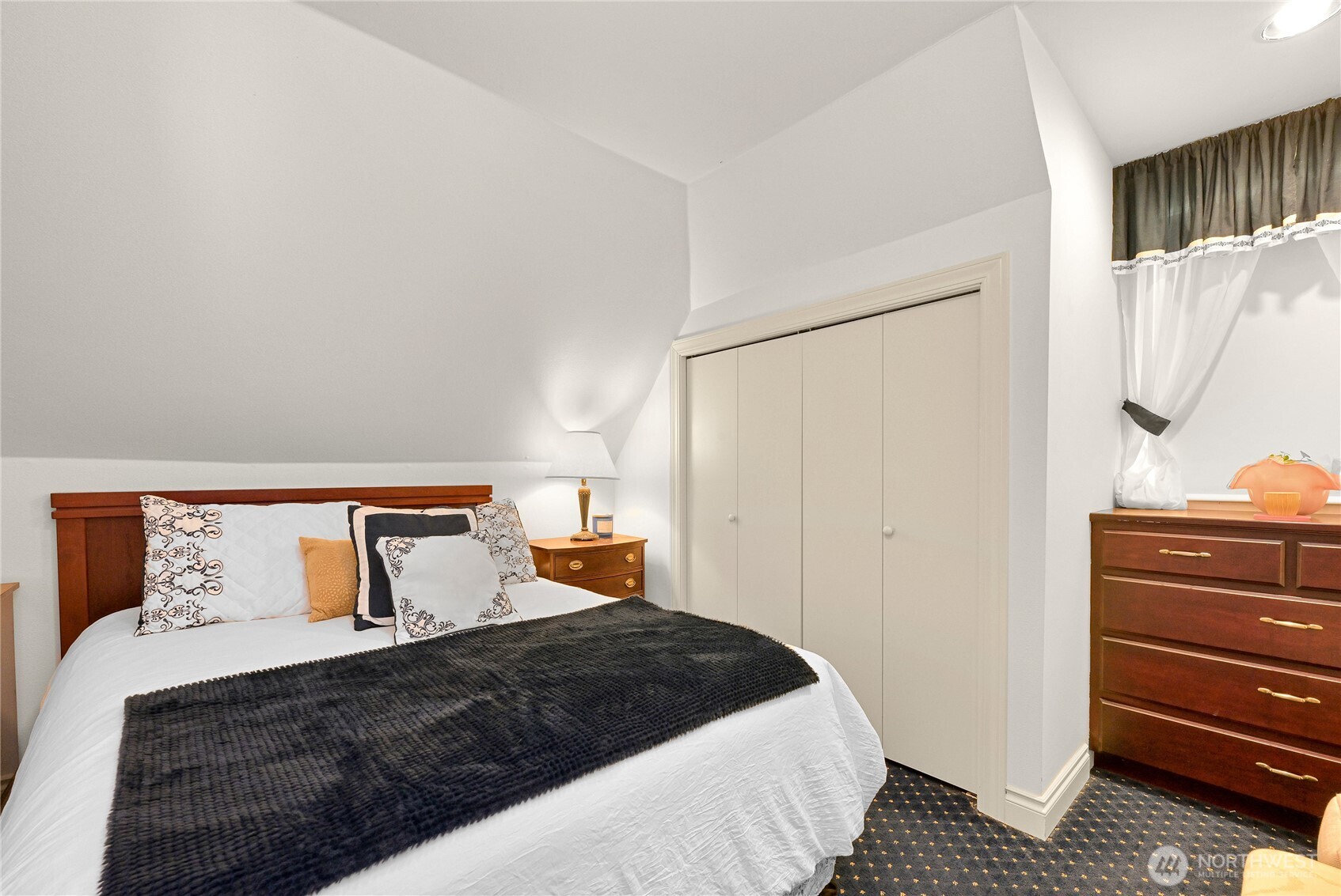 7245 Barbers Grove Lane , Lynden, WA 98264