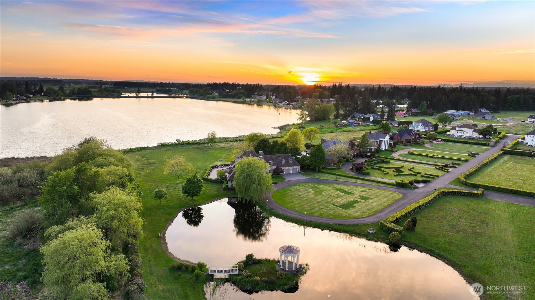 7245 Barbers Grove Lane , Lynden, WA 98264