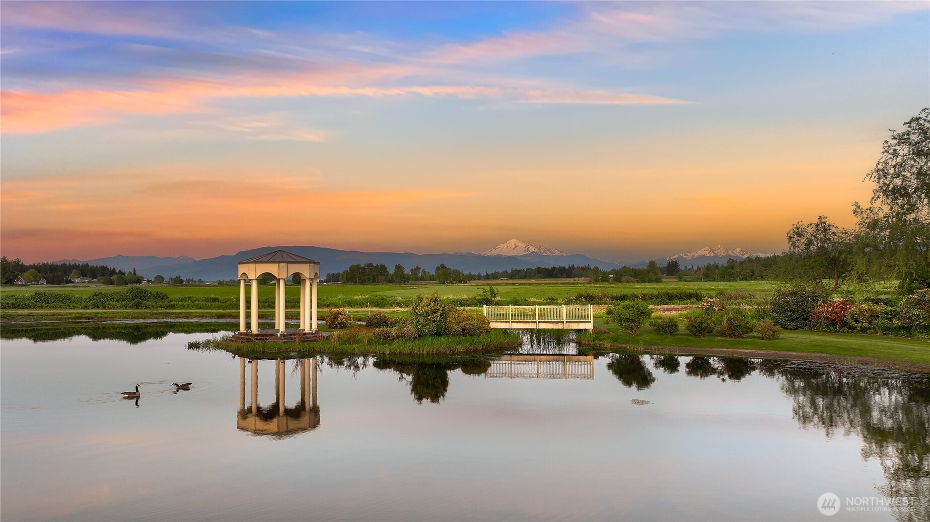 7245 Barbers Grove Lane , Lynden, WA 98264