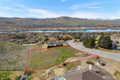 2450 Twin Peaks View , East Wenatchee, WA 98802