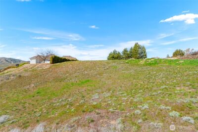 2450 Twin Peaks View , East Wenatchee, WA 98802 - Photo 17