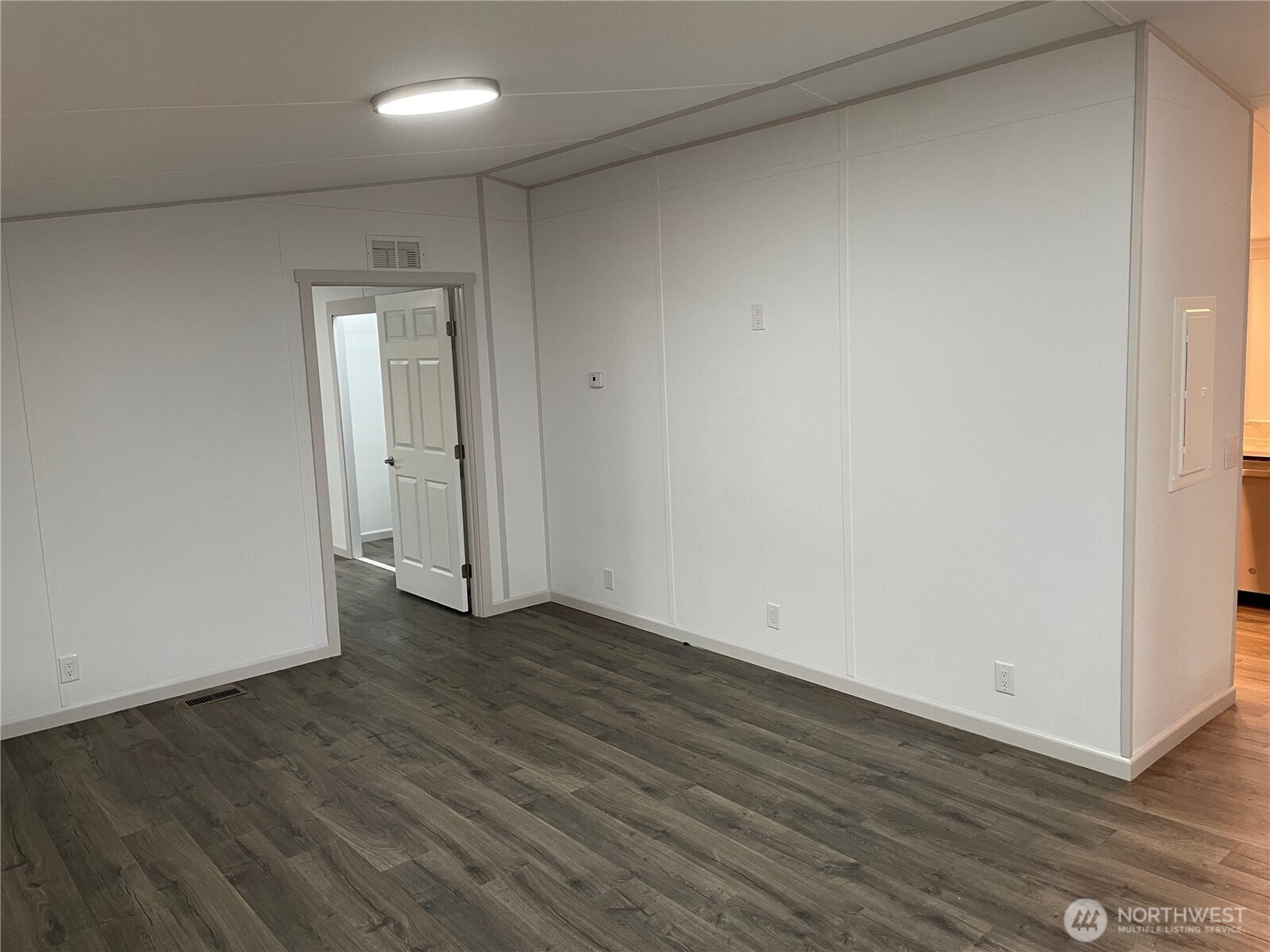 827 West Valley Highway #46, Kent, WA 98032