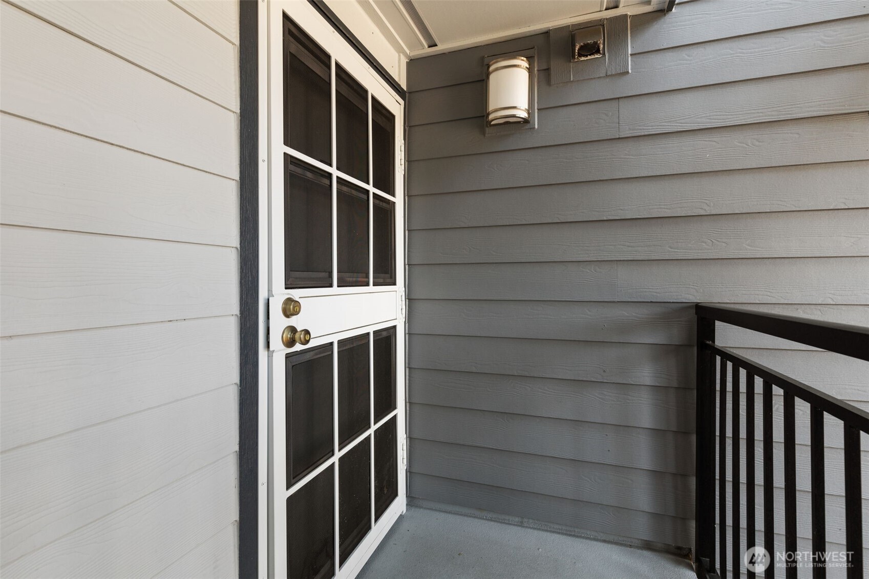 2517 NE 4th Street #523, Renton, WA 98056