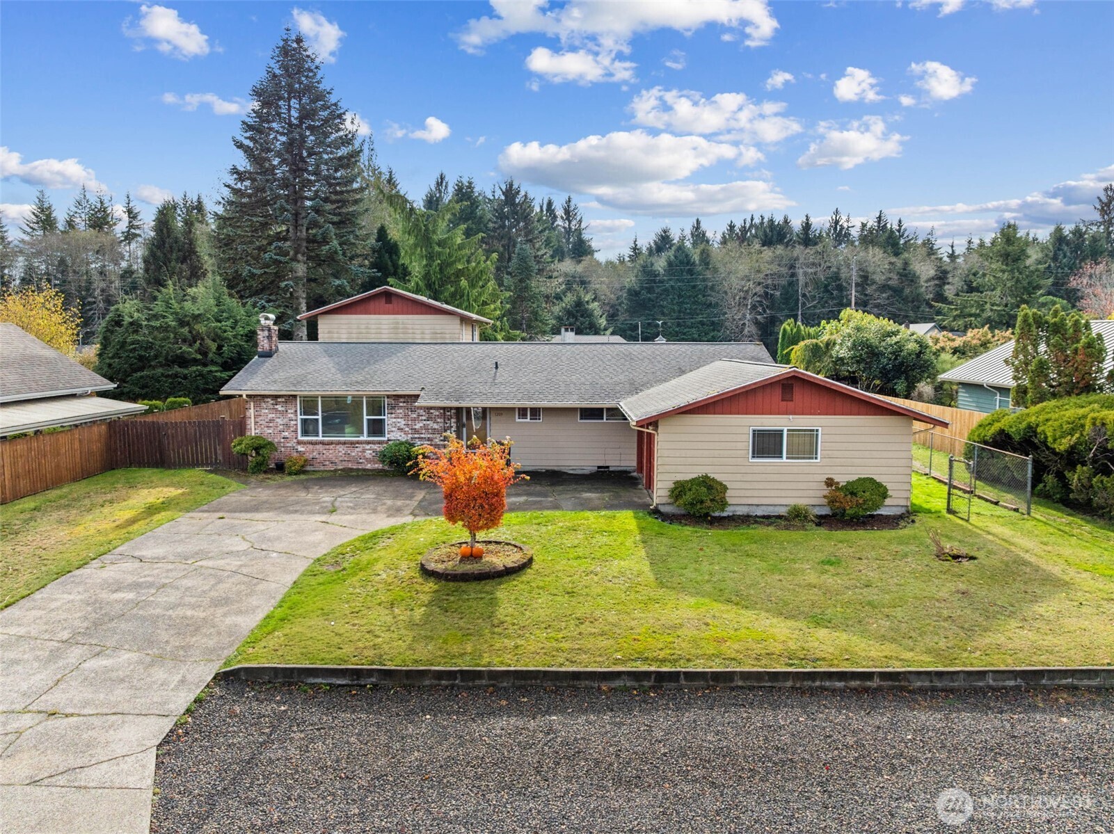 1209 Dundee Drive , Cosmopolis, WA 98537