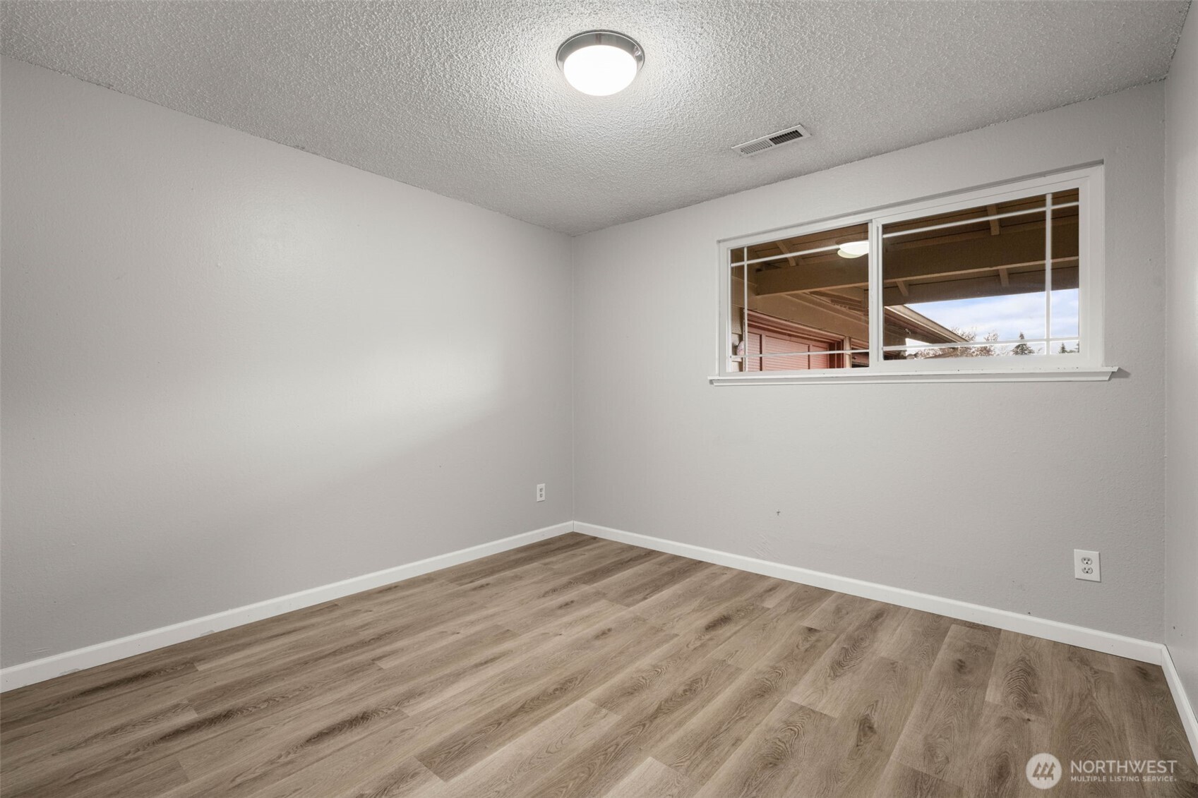 1209 Dundee Drive , Cosmopolis, WA 98537