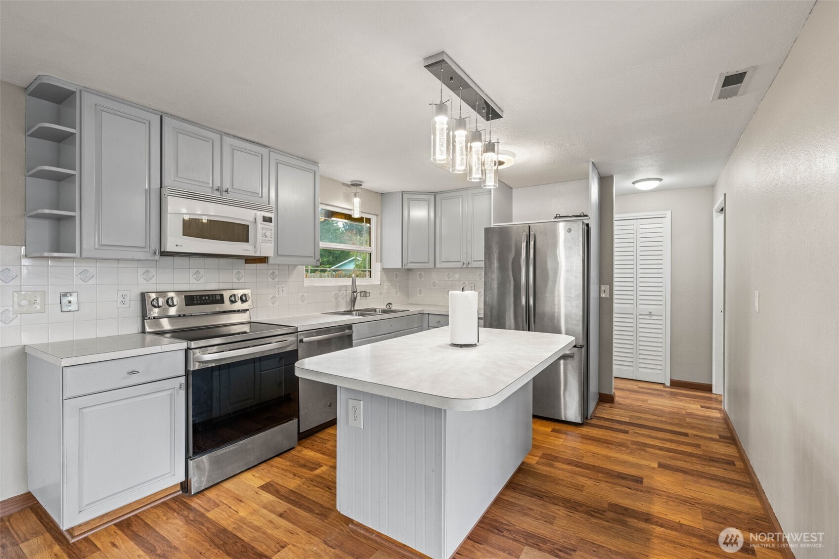 1209 Dundee Drive , Cosmopolis, WA 98537