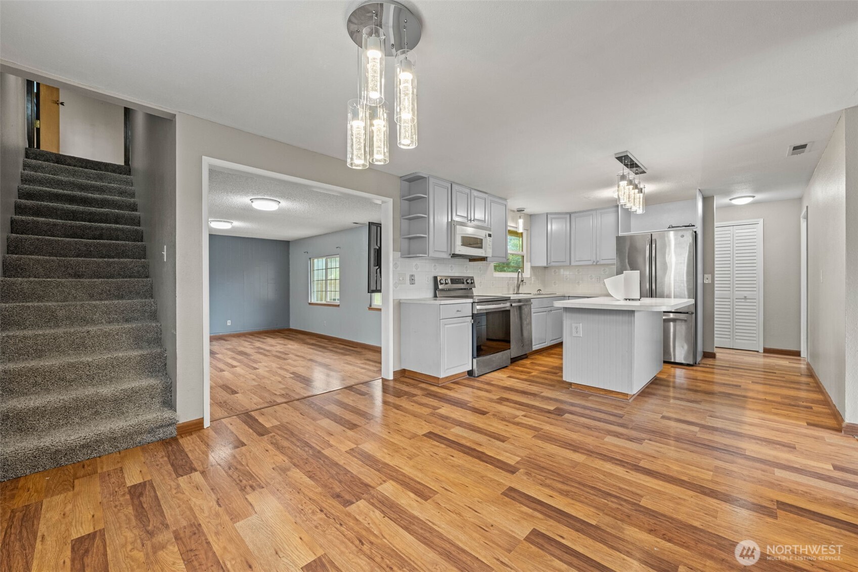 1209 Dundee Drive , Cosmopolis, WA 98537