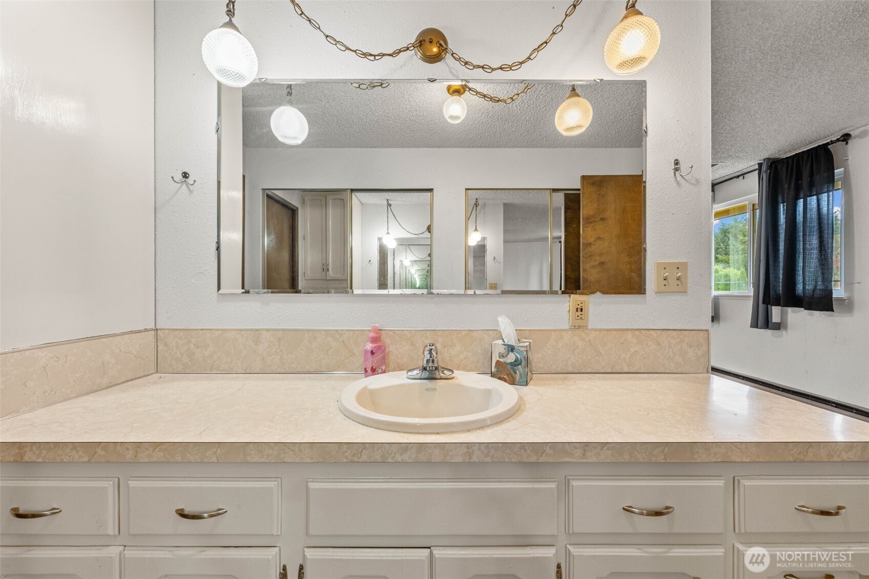 1209 Dundee Drive , Cosmopolis, WA 98537