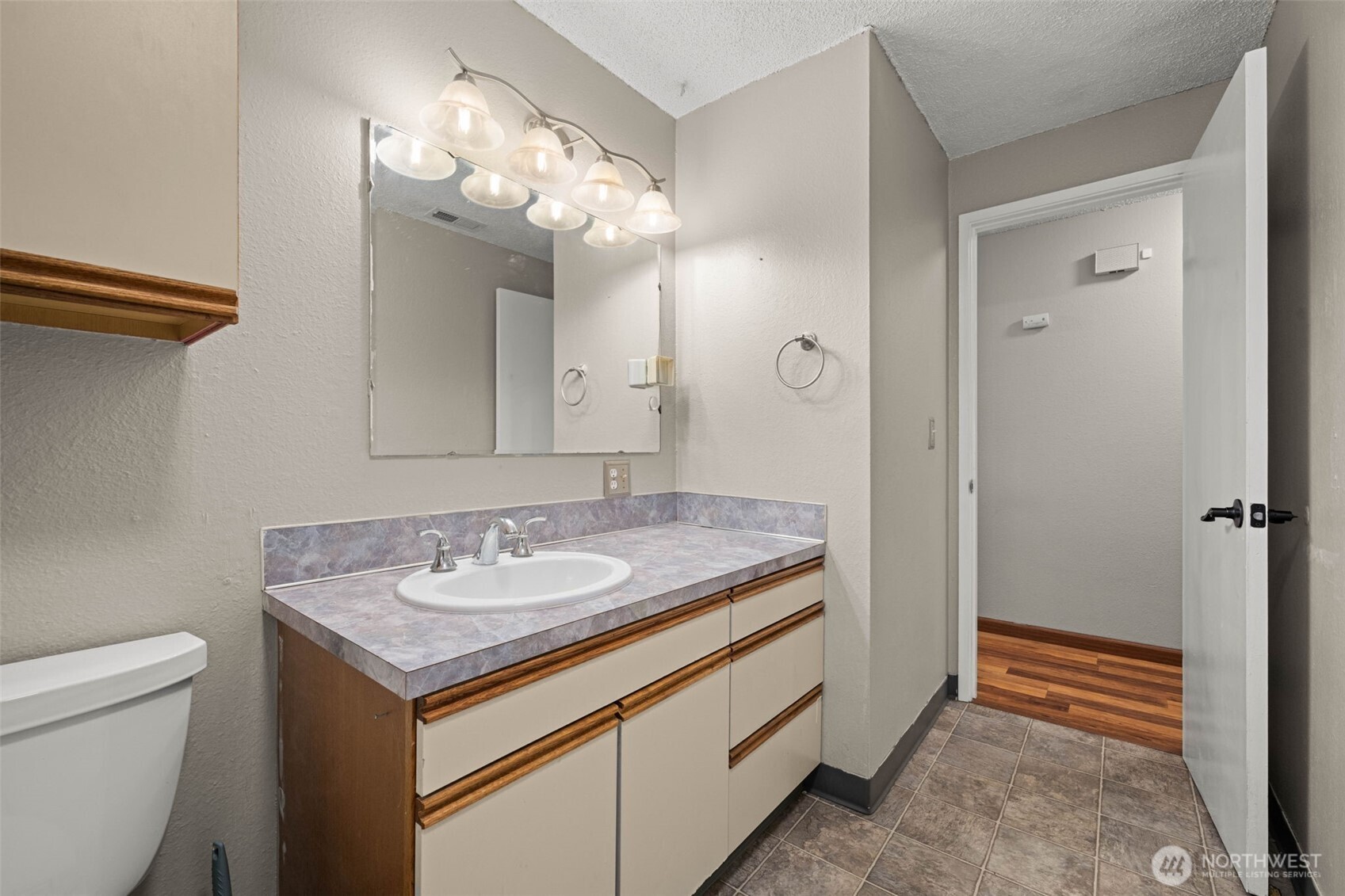 1209 Dundee Drive , Cosmopolis, WA 98537