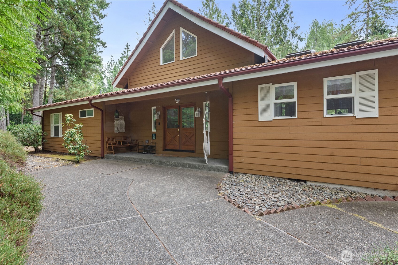 41 E Westlake Place , Allyn, WA 98524