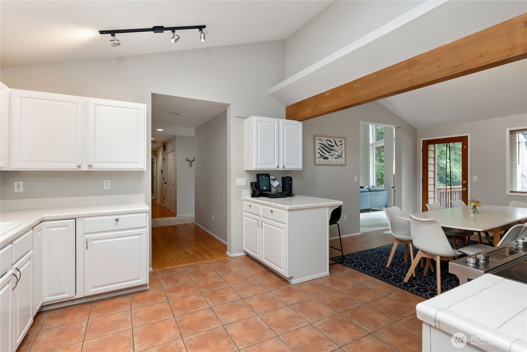 41 E Westlake Place , Allyn, WA 98524