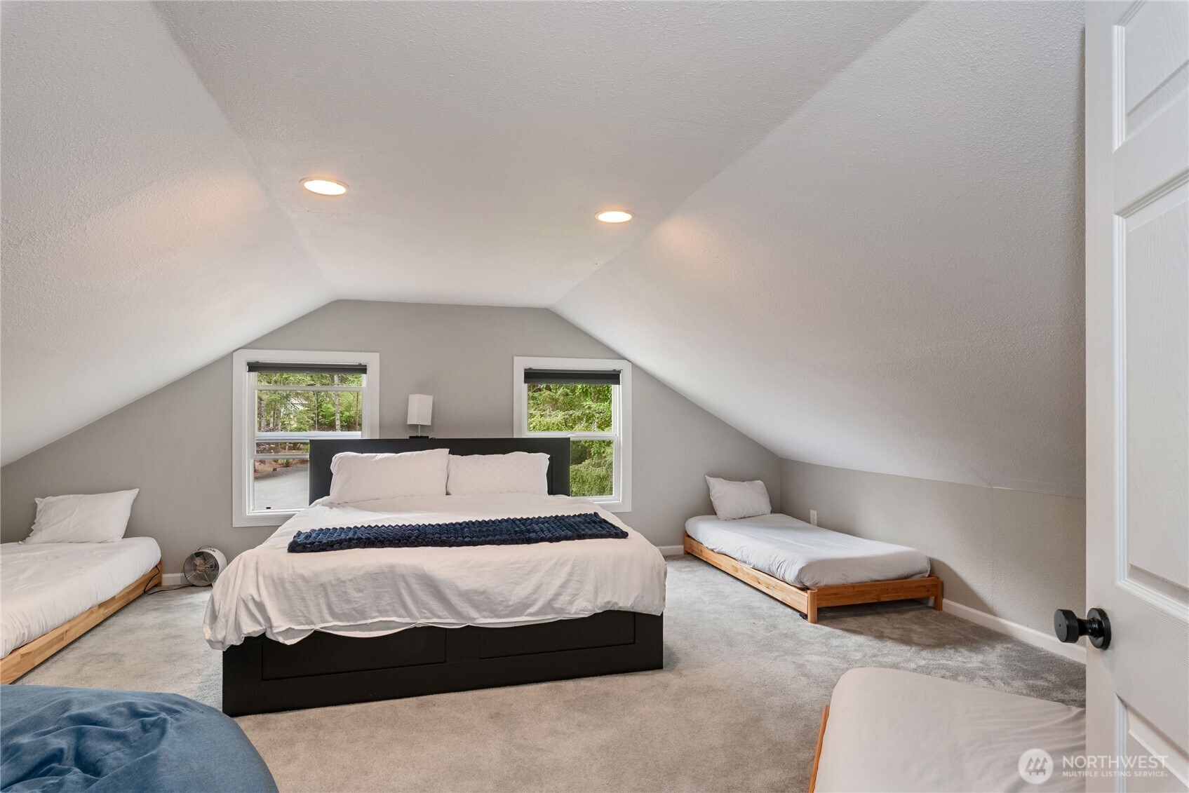 41 E Westlake Place , Allyn, WA 98524