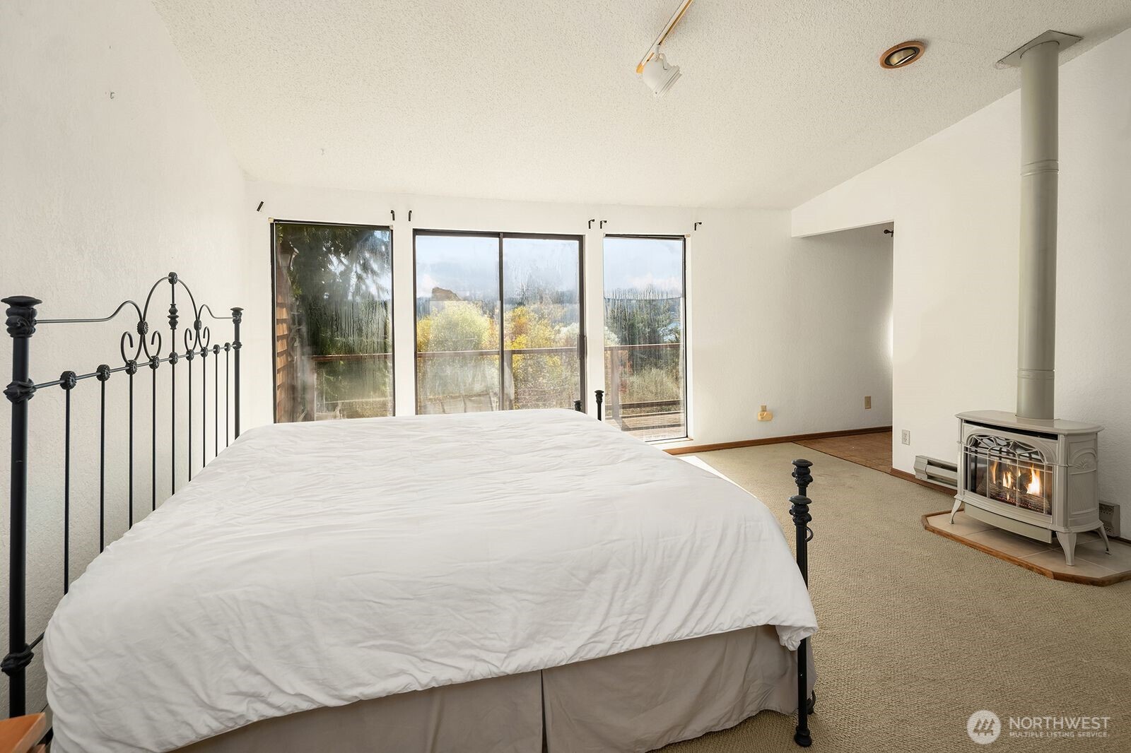 6625 Cromwell Beach Drive NW, Gig Harbor, WA 98335-7513