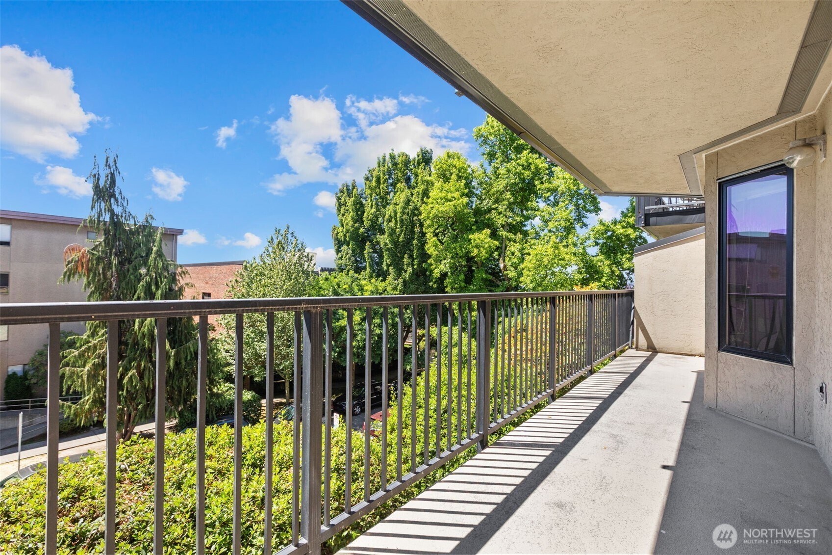 500 W Roy Street #W103, Seattle, WA 98119