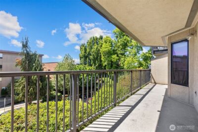 500 W Roy Street #W103, Seattle, WA 98119 - Photo 22