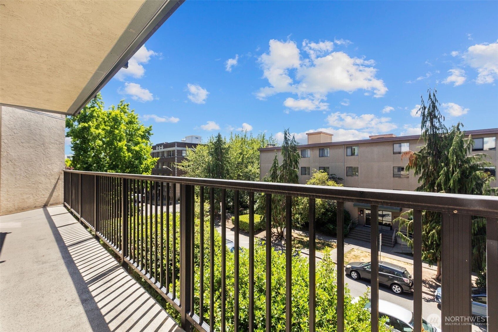 500 W Roy Street #W103, Seattle, WA 98119