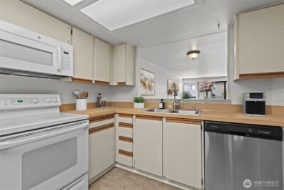 500 W Roy Street #W103, Seattle, WA 98119 - Photo 10