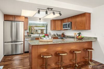 3023 255th Avenue SE, Sammamish, WA 98075 - Photo 5