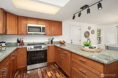 3023 255th Avenue SE, Sammamish, WA 98075 - Photo 8