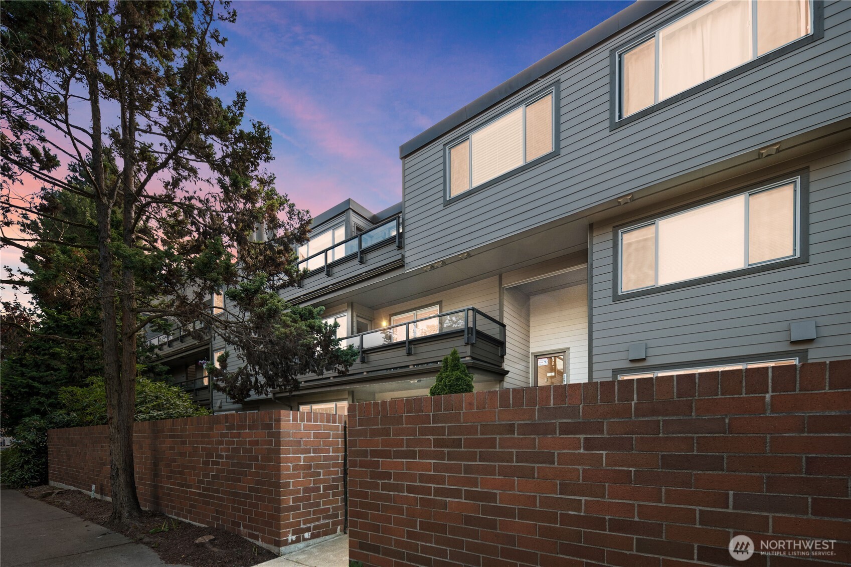 6055 35th Avenue SW #308, Seattle, WA 98126-3051