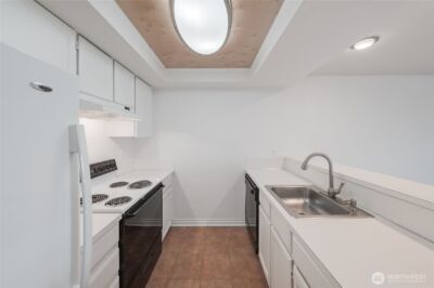 6055 35th Avenue SW #308, Seattle, WA 98126-3051 - Photo 10