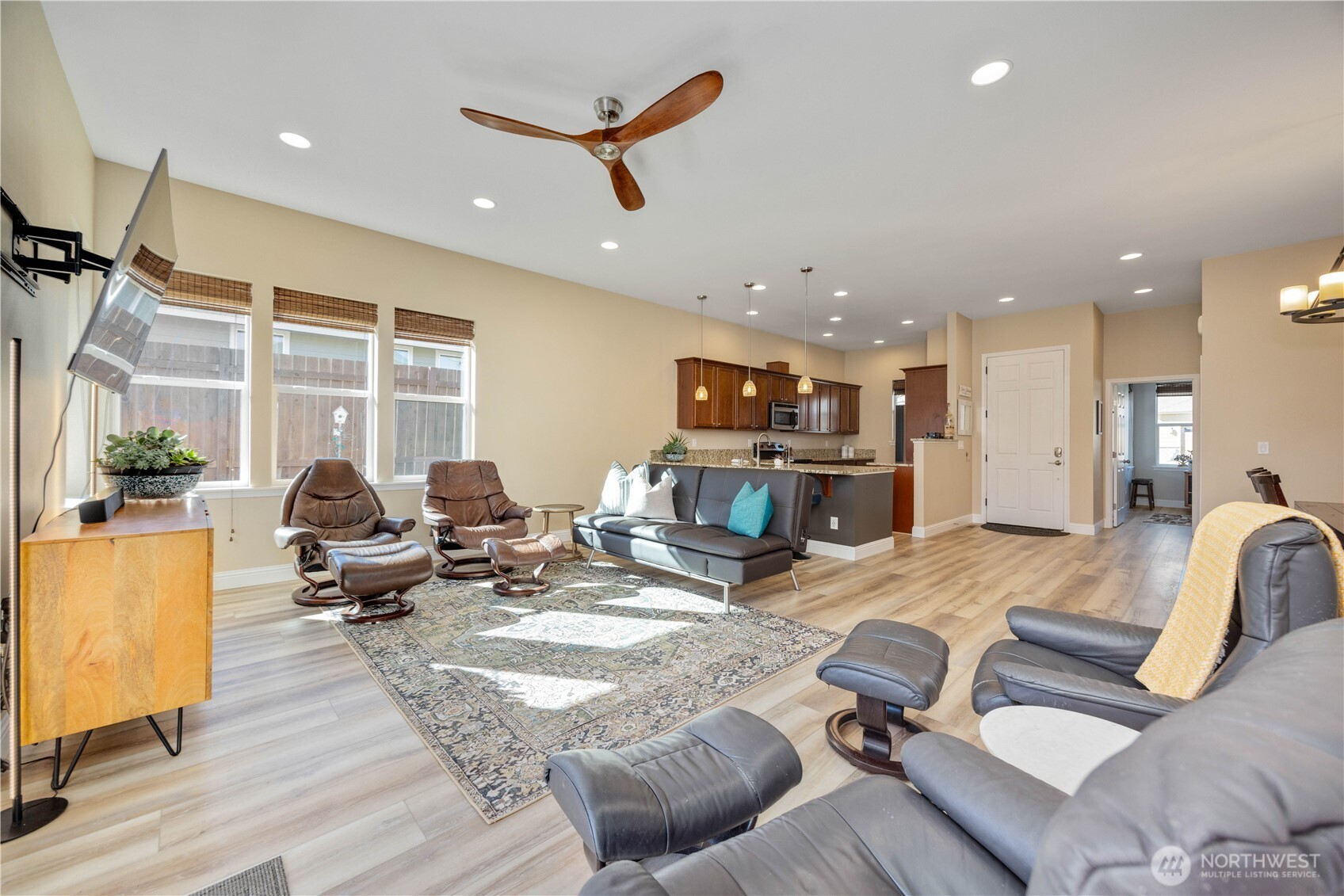 444 Hilltop Place , Chelan, WA 98816