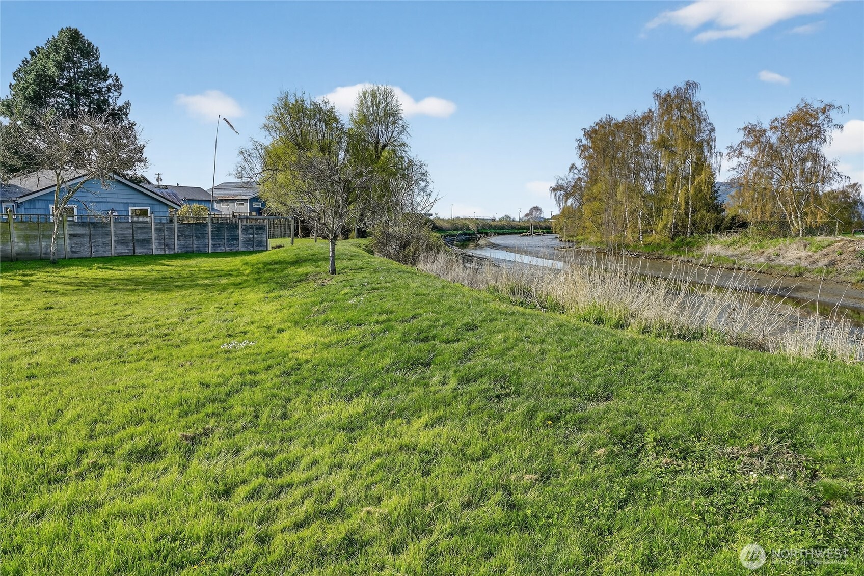 14075 Mactaggart Avenue , Edison, WA 98232