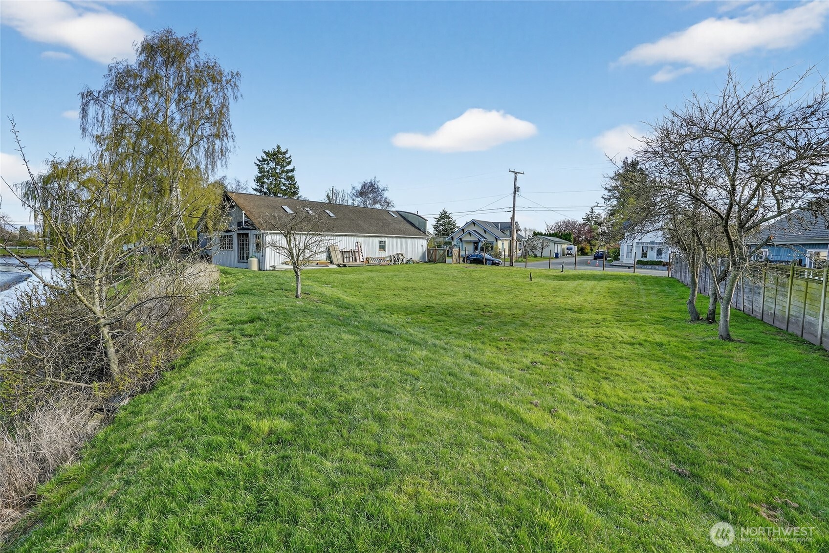 14075 Mactaggart Avenue , Edison, WA 98232