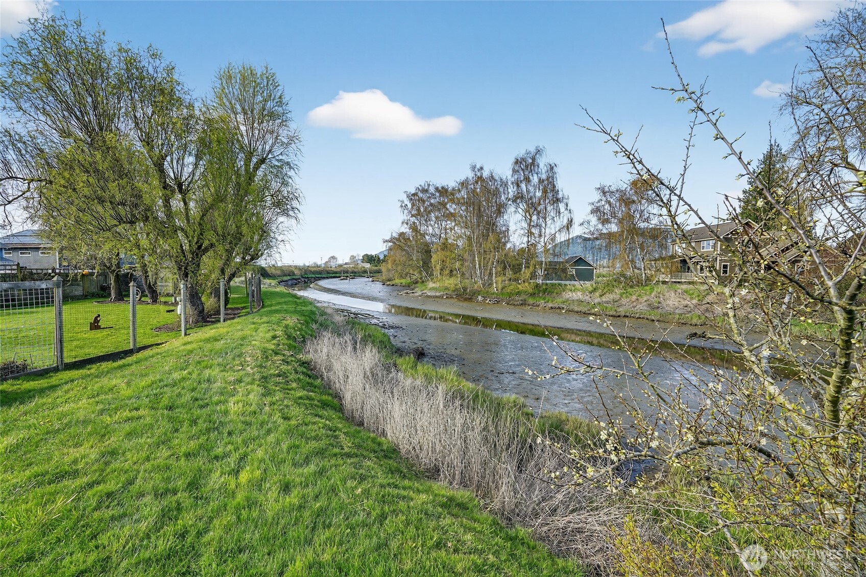 14075 Mactaggart Avenue , Edison, WA 98232