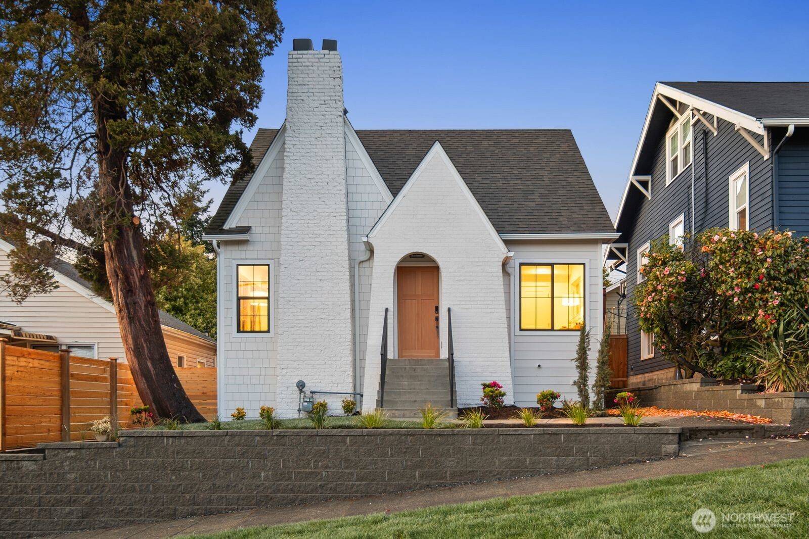 306 NW 45th Street , Seattle, WA 98107