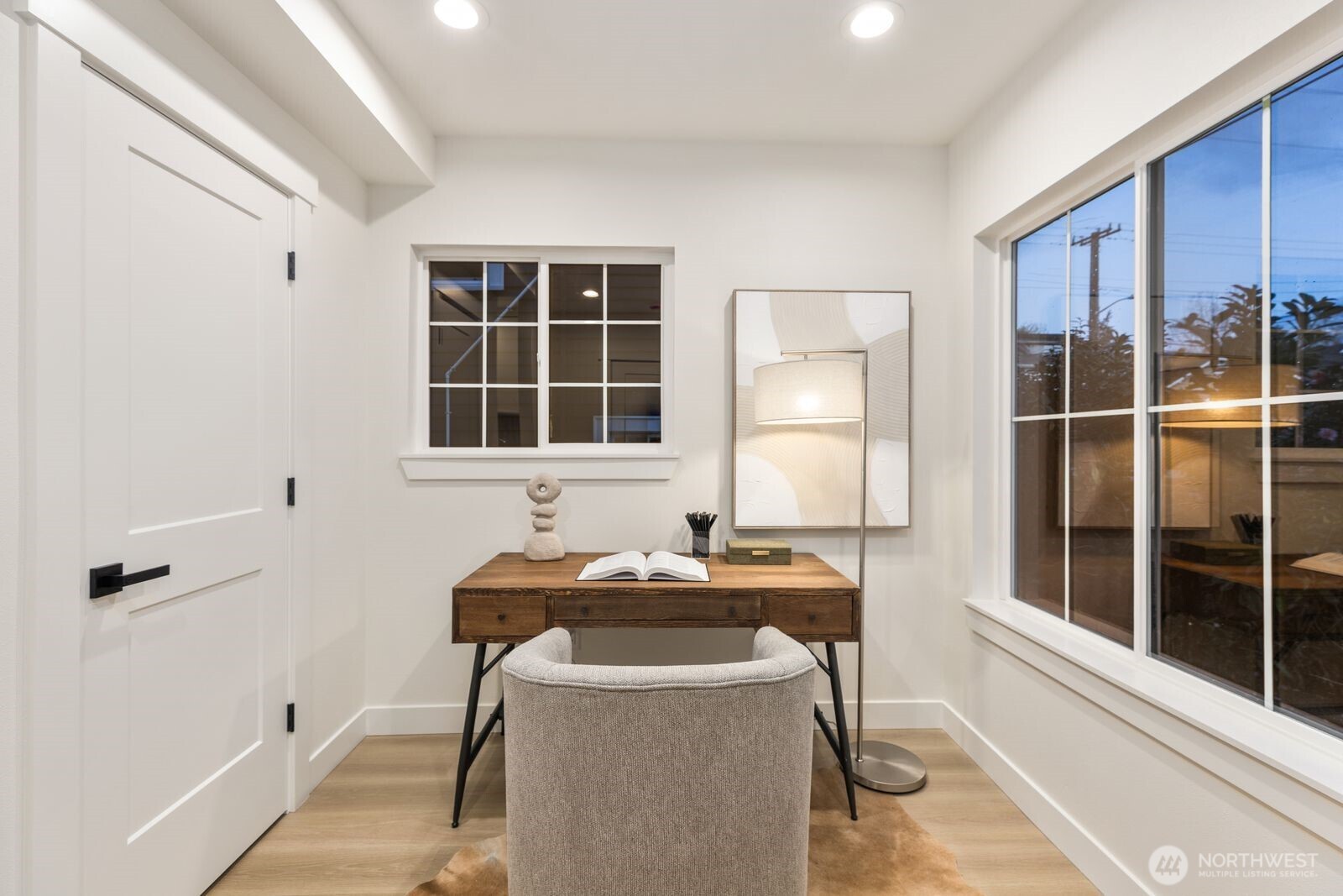 306 NW 45th Street , Seattle, WA 98107