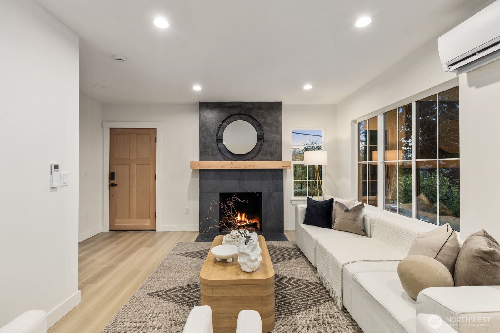 306 NW 45th Street , Seattle, WA 98107