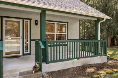 18210 Park Lane SE, Yelm, WA 98597 - Photo 2