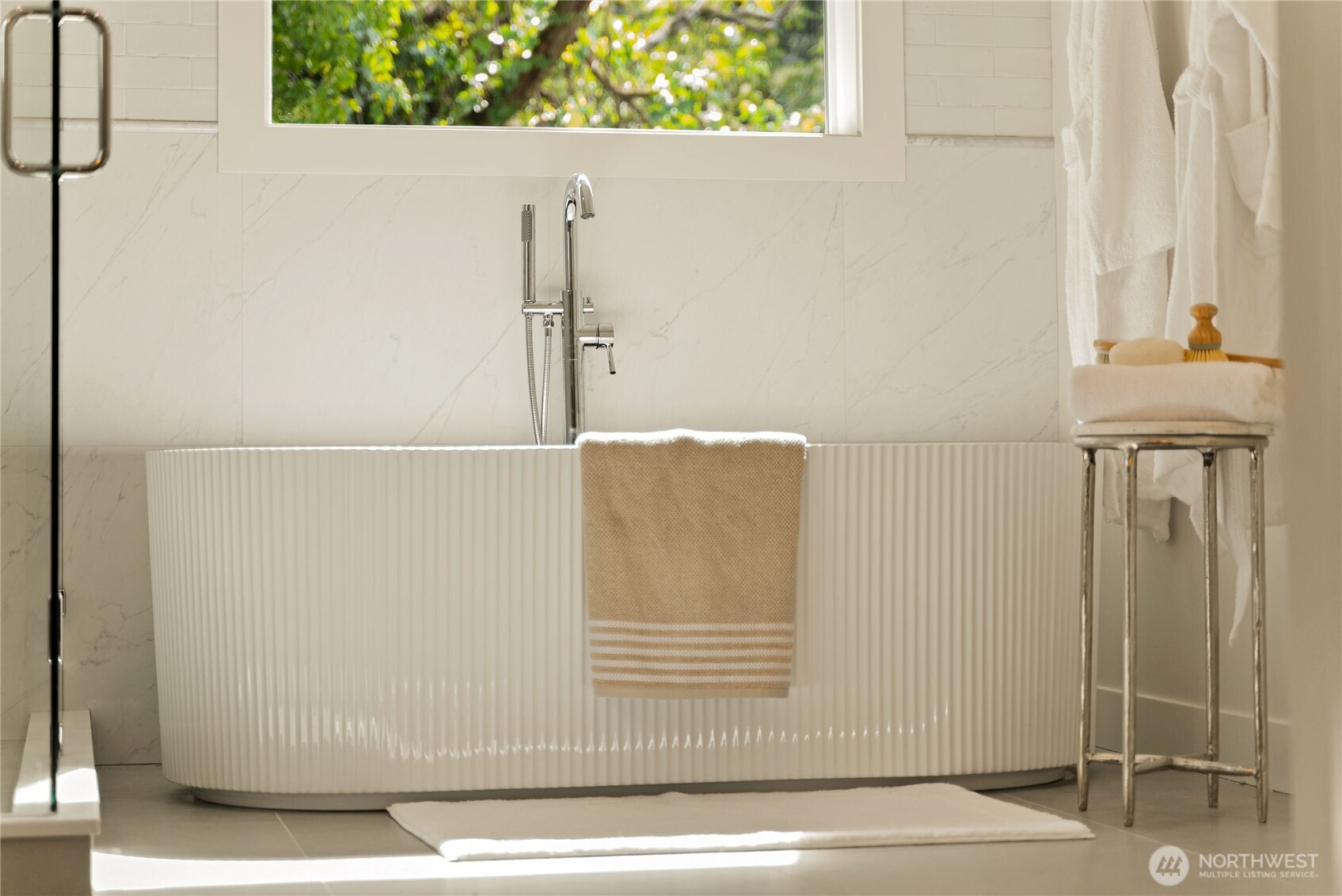 1303 Maine Court , Milton, WA 98354