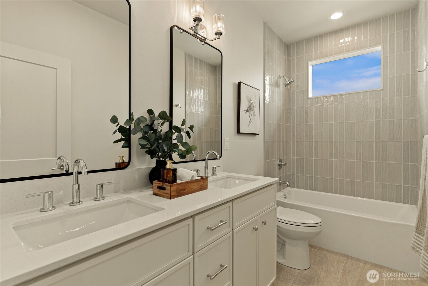 1303 Maine Court , Milton, WA 98354