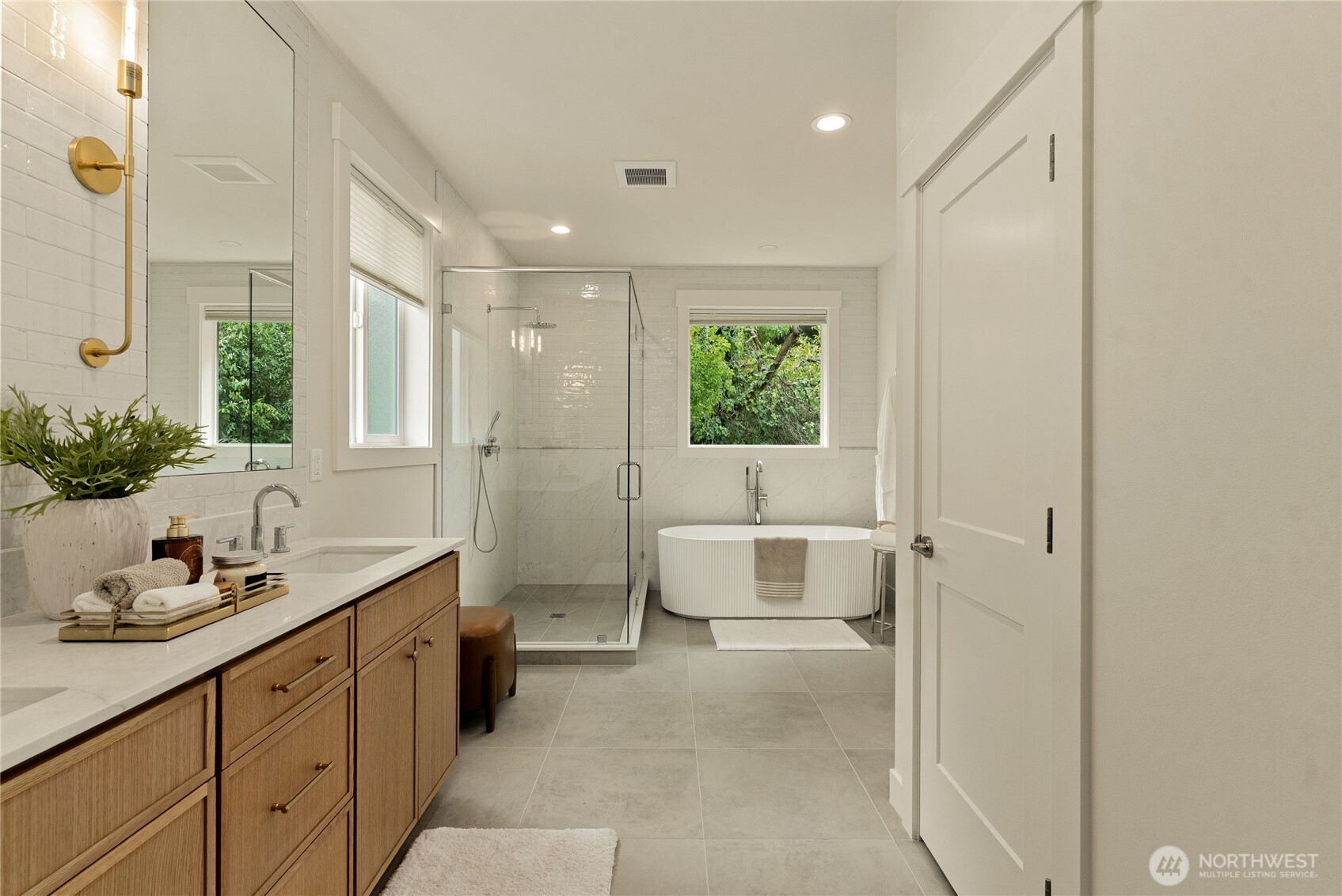 1303 Maine Court , Milton, WA 98354