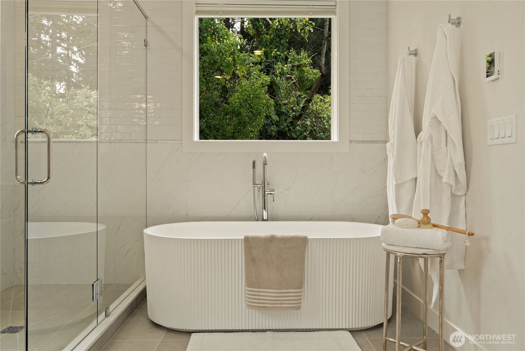 1303 Maine Court , Milton, WA 98354