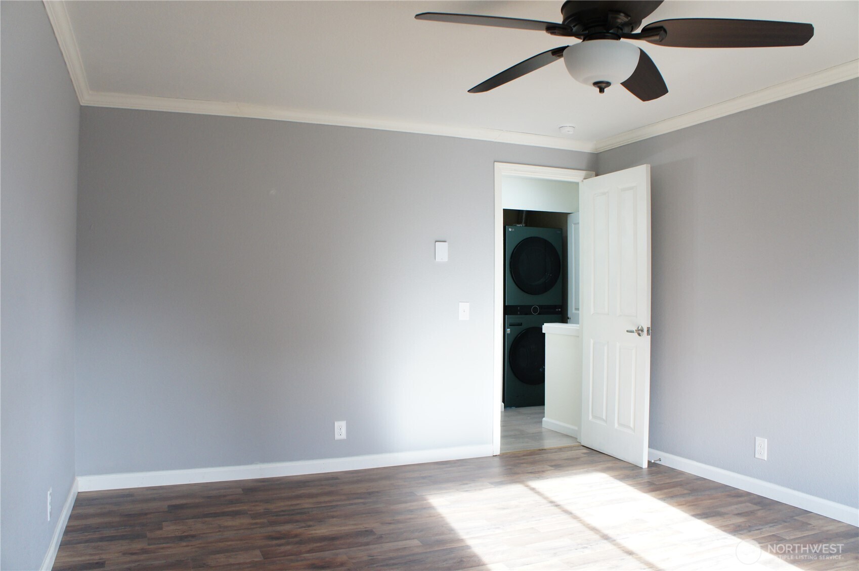 8013 NE 177th Ct #402, Kenmore, WA 98028