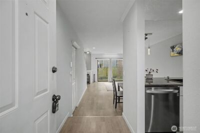 8013 NE 177th Ct #402, Kenmore, WA 98028 - Photo 3