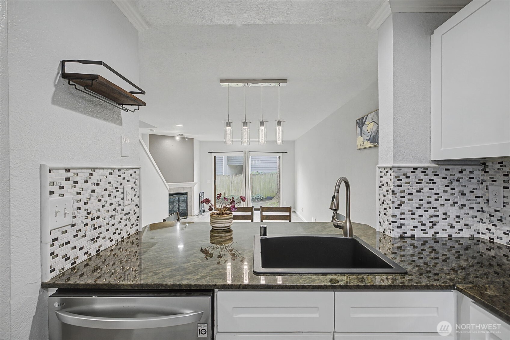 8013 NE 177th Ct #402, Kenmore, WA 98028