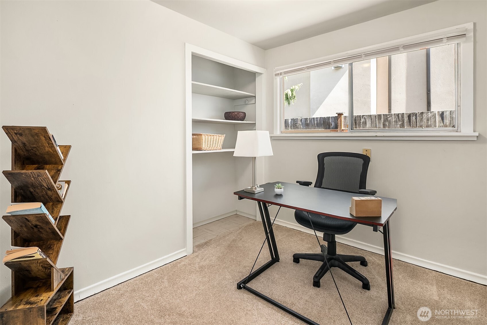321 6th Avenue S, Kirkland, WA 98033