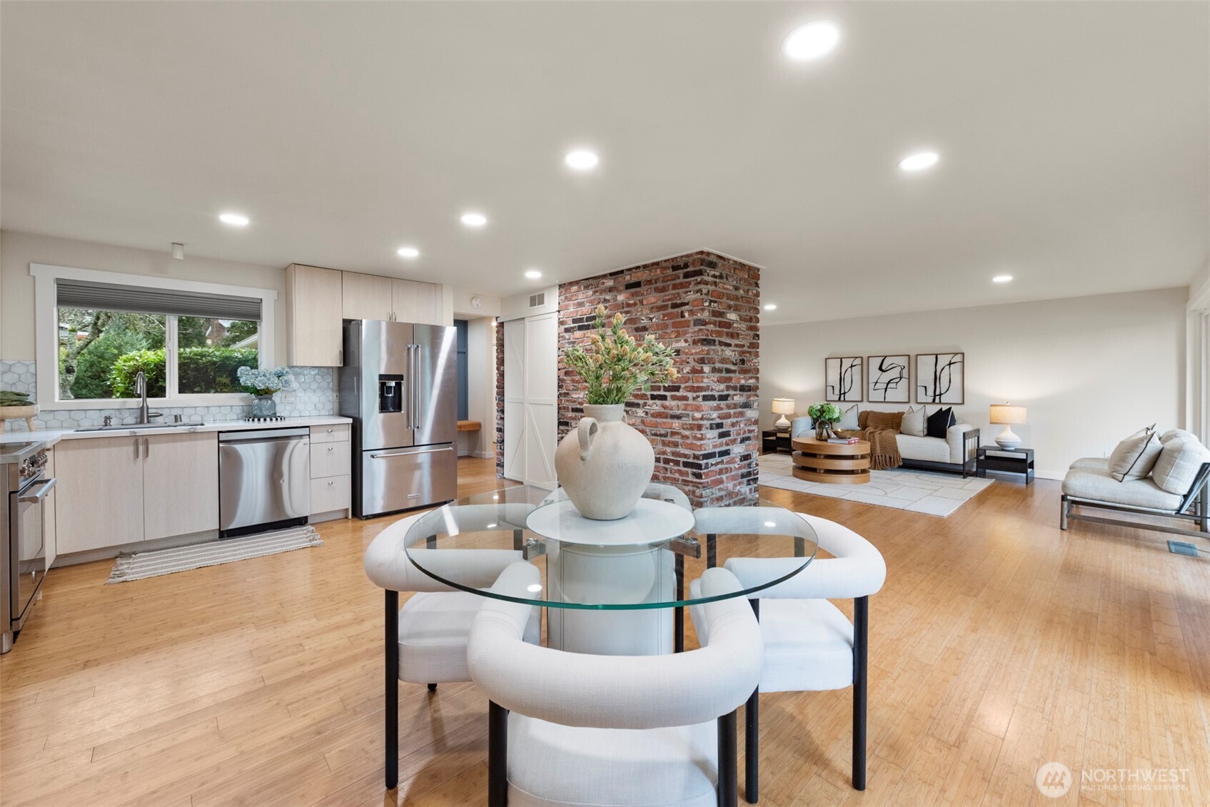 16127 SE 5th Street , Bellevue, WA 98008