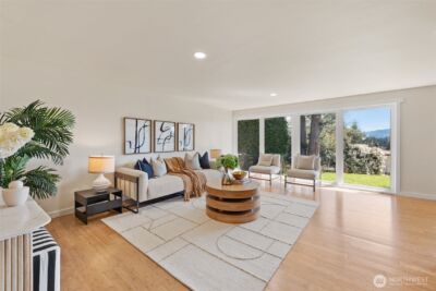 16127 SE 5th Street , Bellevue, WA 98008 - Photo 2