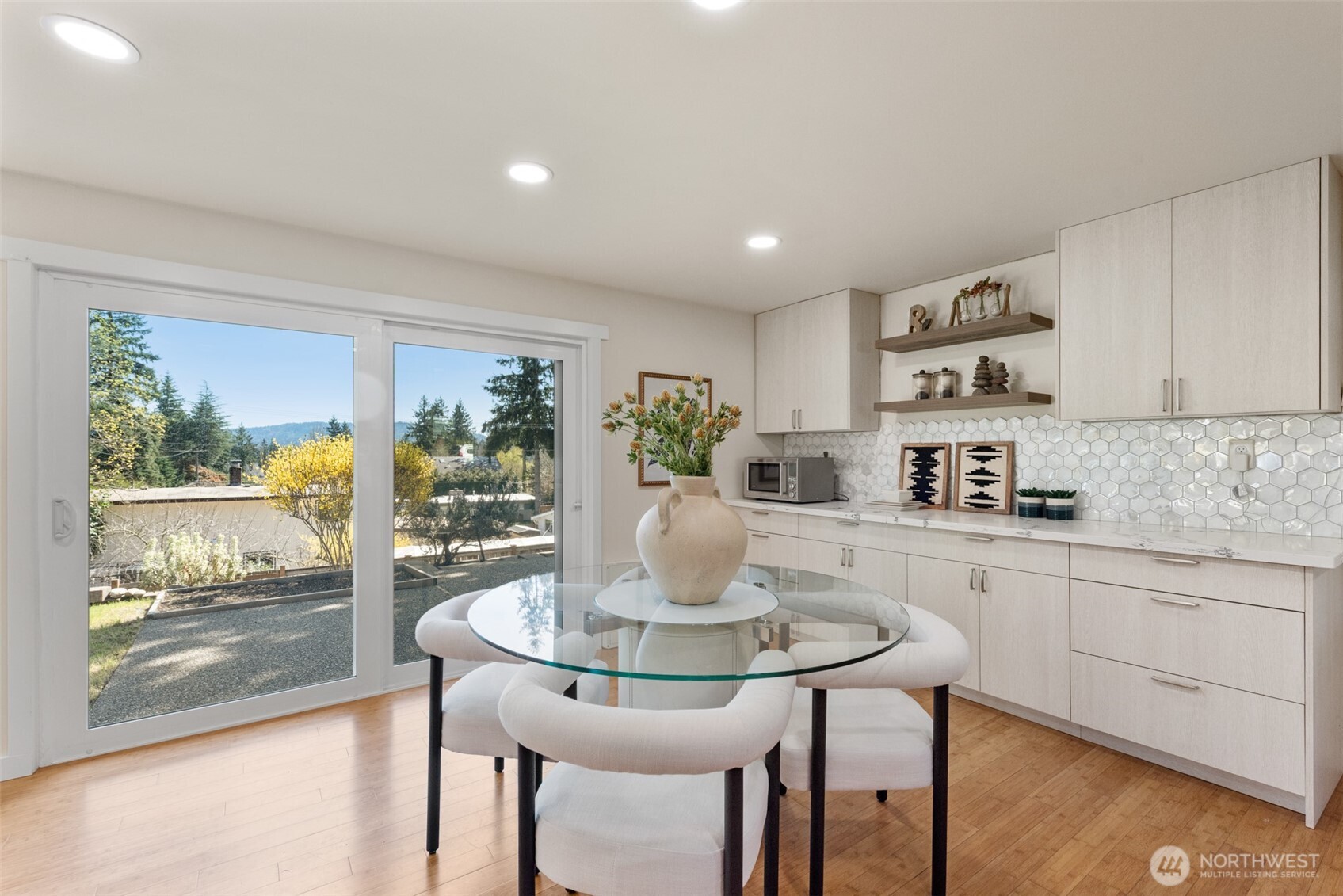 16127 SE 5th Street , Bellevue, WA 98008