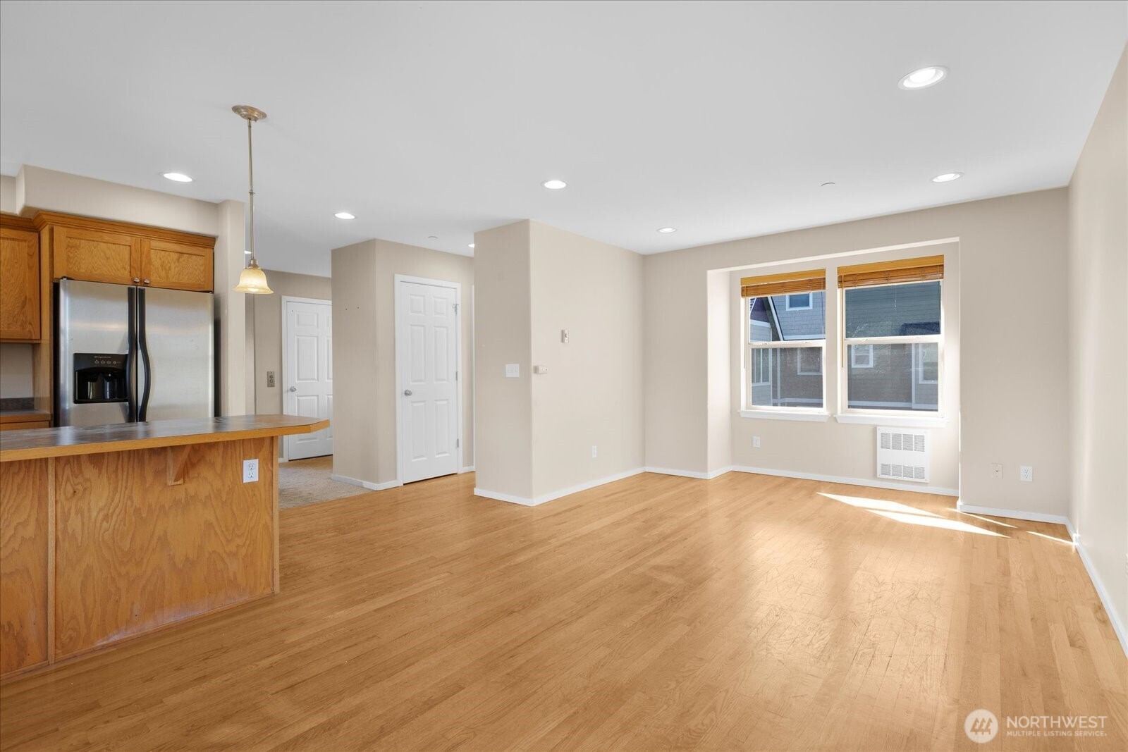 205 Avenue E #B, Snohomish, WA 98290-2722