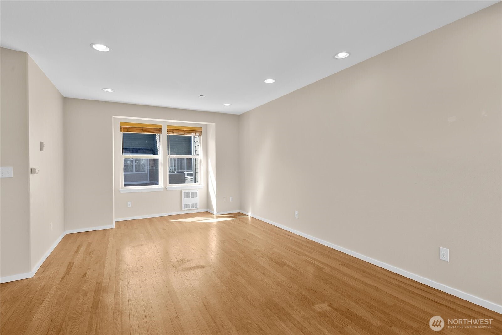 205 Avenue E #B, Snohomish, WA 98290-2722