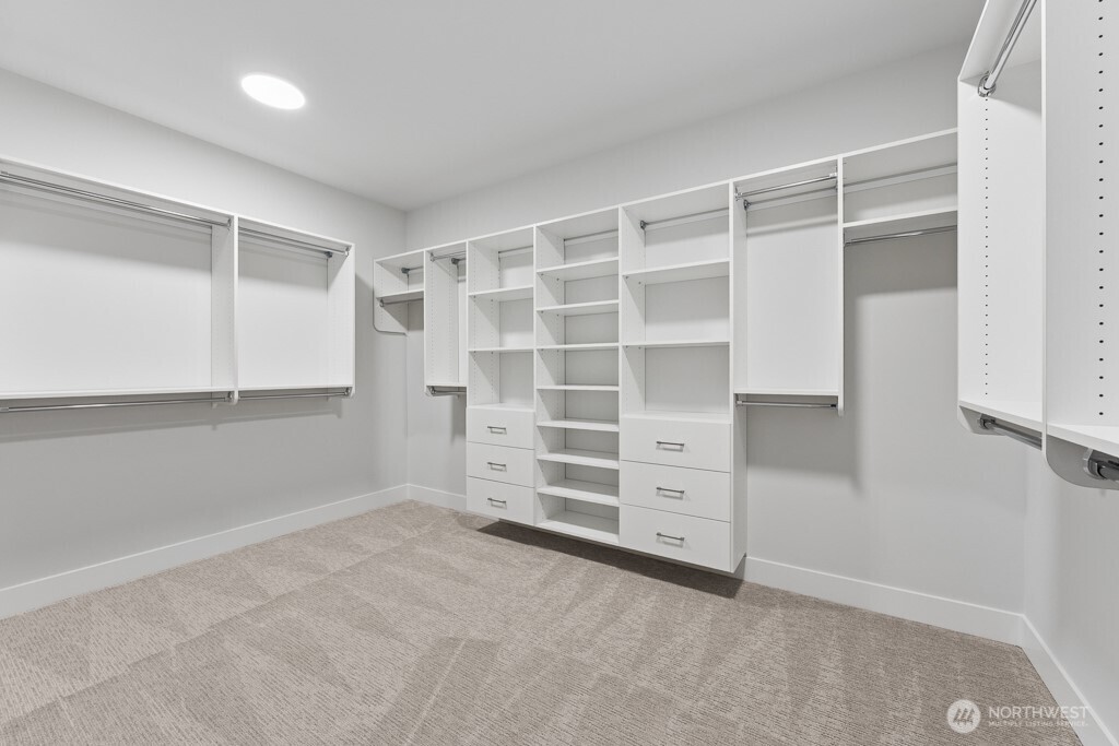 24914 SE 17th Street #2, Sammamish, WA 98075