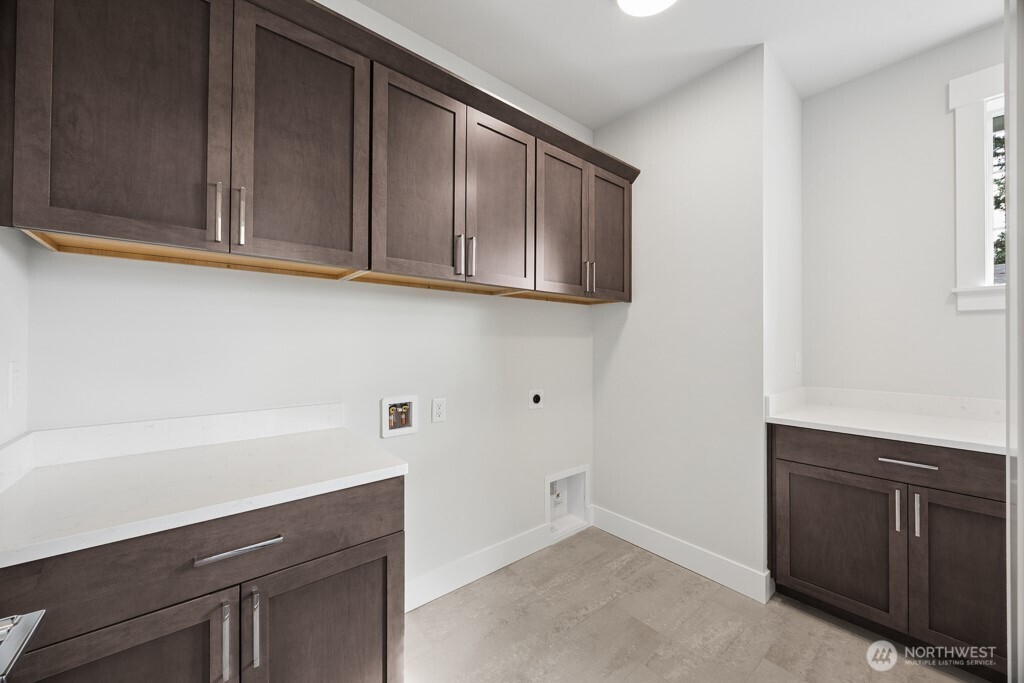 24914 SE 17th Street #2, Sammamish, WA 98075
